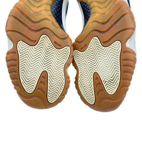 Air Jordan 11 Low Midnight Navy Gum