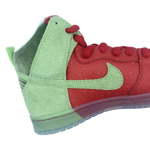 Nike SB Dunk High Strawberry Cough