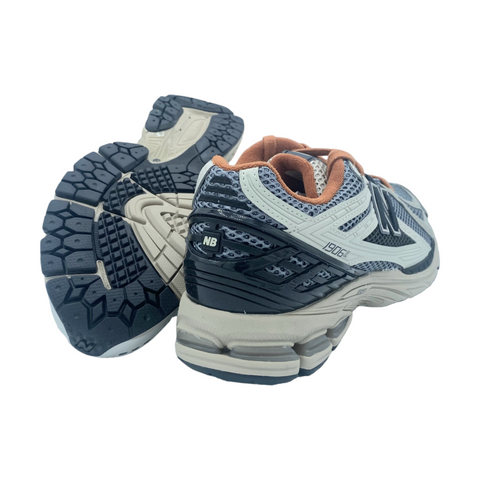 New Balance 1906R size? Exclusive Blacktop Mindful Grey