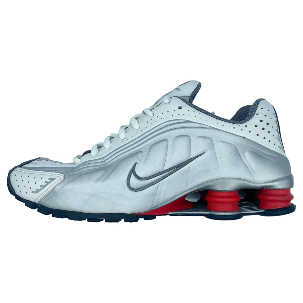 Nike shox shop silver and red