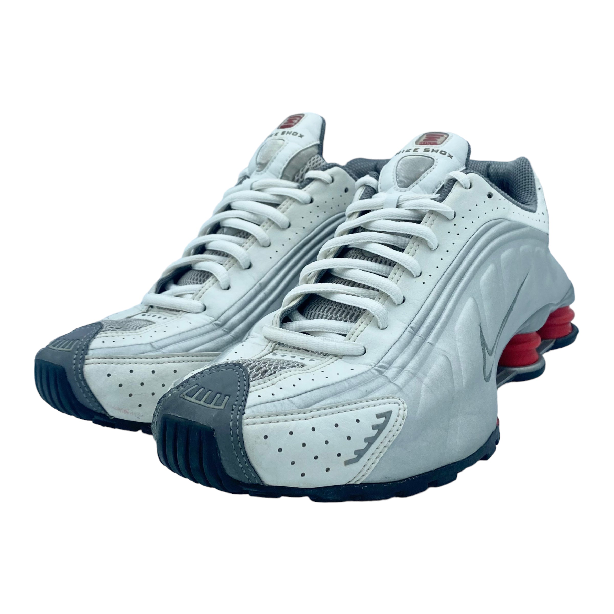 Nike shox hotsell silver and red