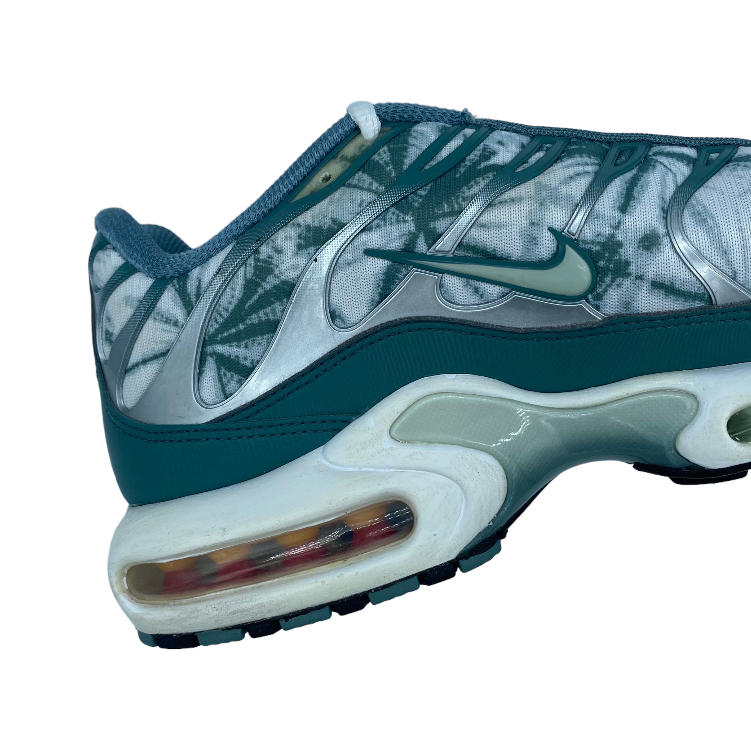 Air max outlet plus palm tree