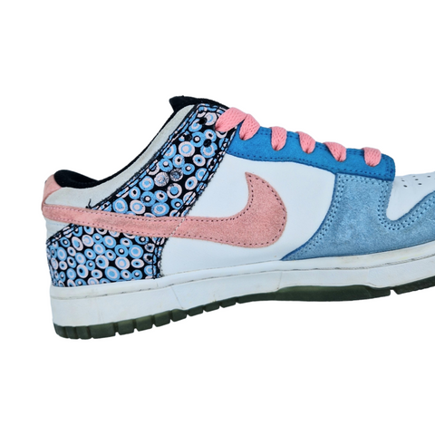 Coral hot sale colored nikes